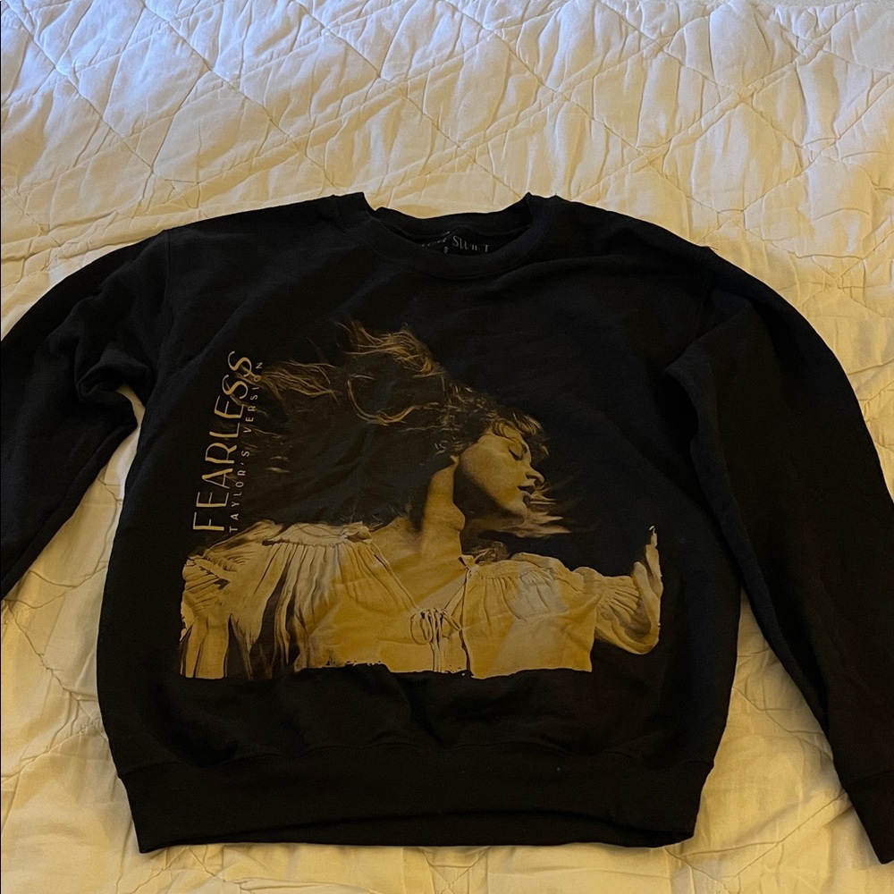 Fearless (Taylor’s Version) album cover crewneck official merch
